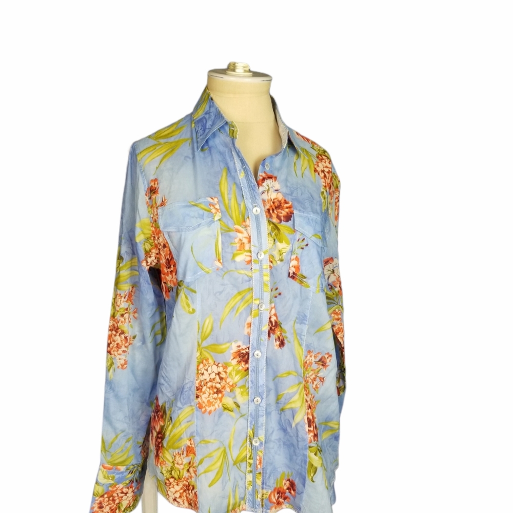 Max Volmary | Diamonds and Pearls Blue Floral Silk